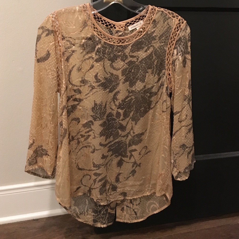 Anthropologie Meadow Rue Button Back Blouse